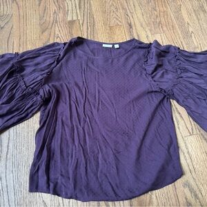 Hinge blouse size small